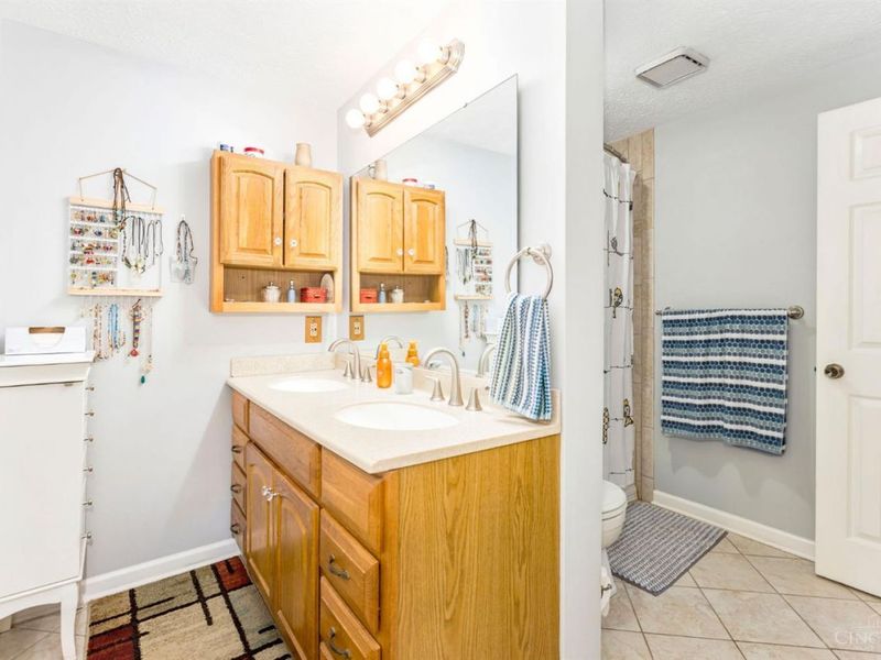 8846 Meadow Drive, Mason, OH 45040 Photo 16