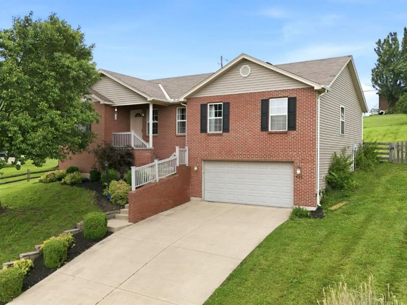 952 Golfview Drive, Hamilton, OH 45013 Photo 2
