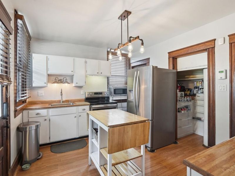 3647 Paxton Avenue, Cincinnati, OH 45208 Photo 8