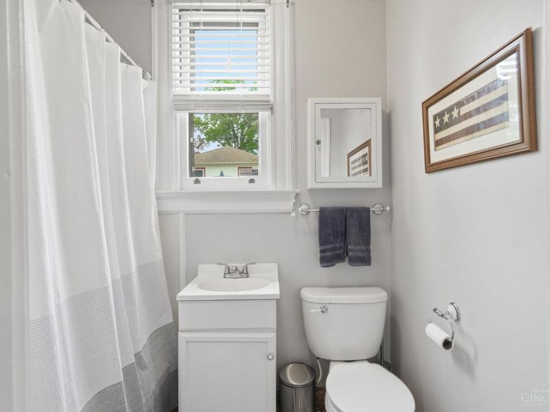 3647 Paxton Avenue, Cincinnati, OH 45208 Photo 9