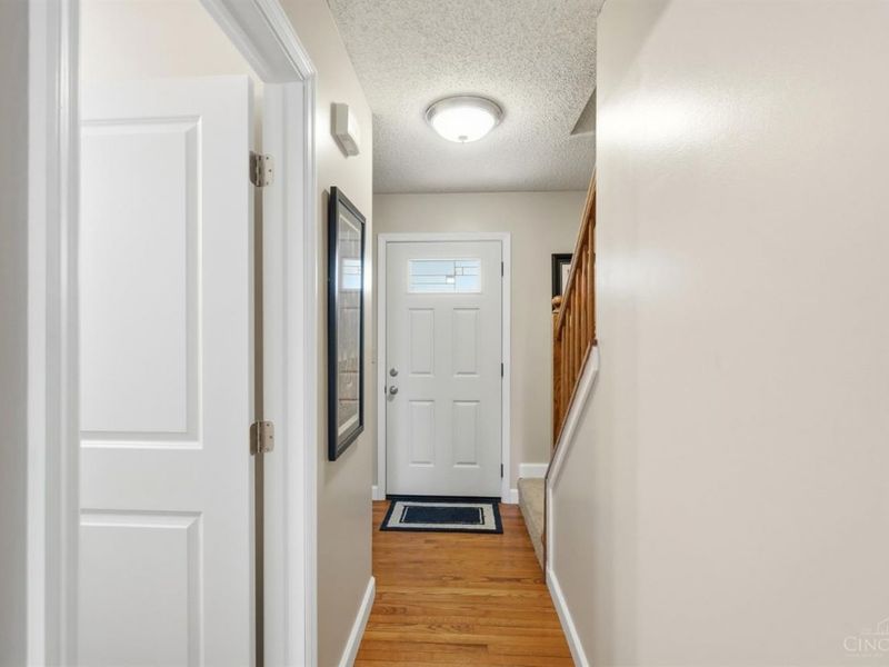 861 W Aberdeen Drive, Trenton, OH 45067 Photo 7