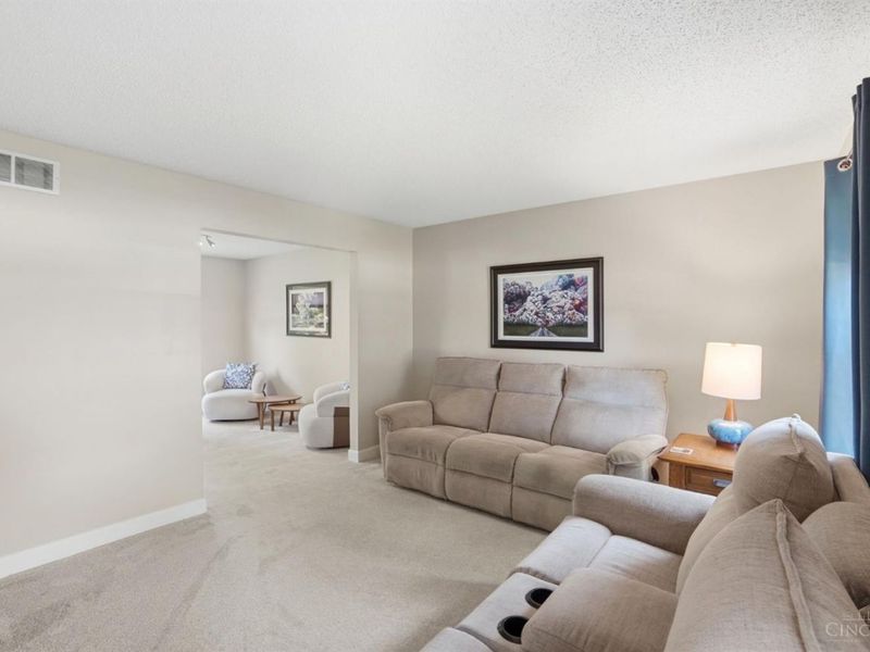 861 W Aberdeen Drive, Trenton, OH 45067 Photo 9