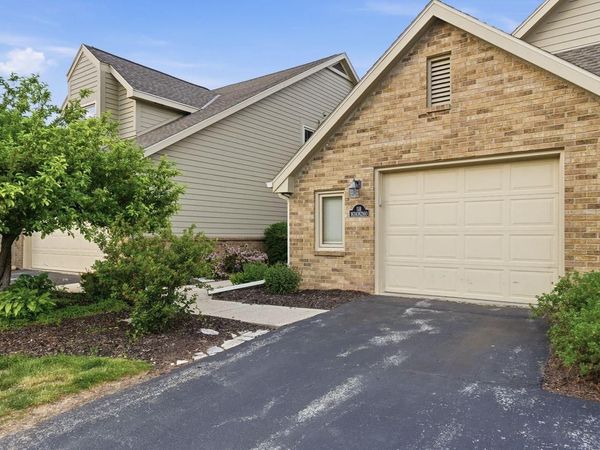 W240N2160 Dorchester DRIVE, Unit 11B, Pewaukee, WI 53072