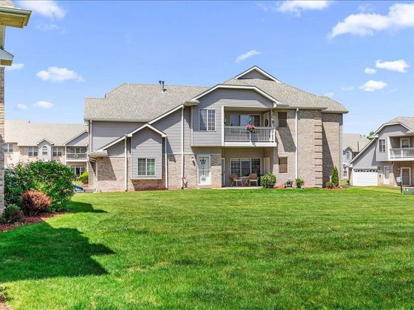 6924 S Rolling Meadows COURT, Oak Creek, WI 53154