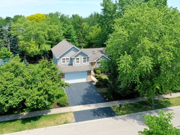 464 Farm Bridge Road , Lake Zurich, IL 60047