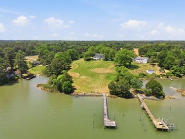 443 Locklie Creek Road, TOPPING, VA 23169