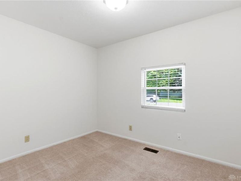 613 Weinland Drive, Bethel Township, OH 45344 Photo 15