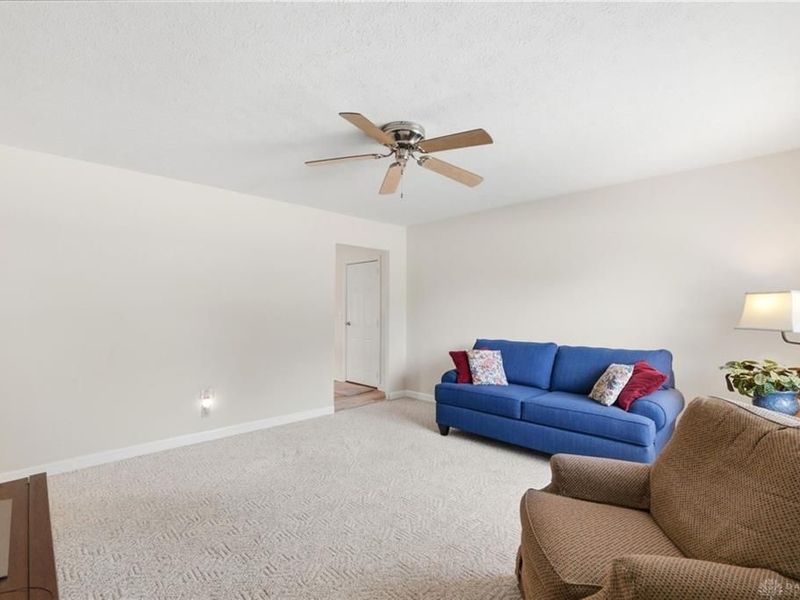 613 Weinland Drive, Bethel Township, OH 45344 Photo 4