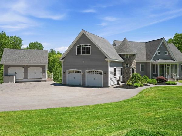 4 South Grater Road, Merrimack, NH 03054