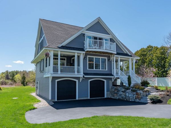 2 Cottage Way, Kittery, ME 03904
