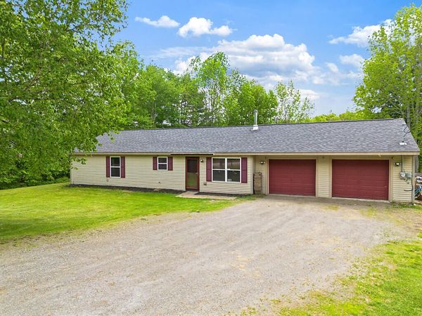 121 Dutton Road , China, ME 04358