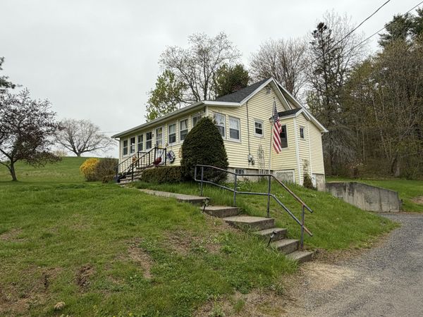 39 Capen Road , Gardiner, ME 04345