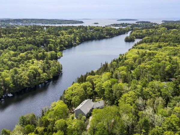 236 Lakeside Drive, Boothbay Harbor, ME 04538