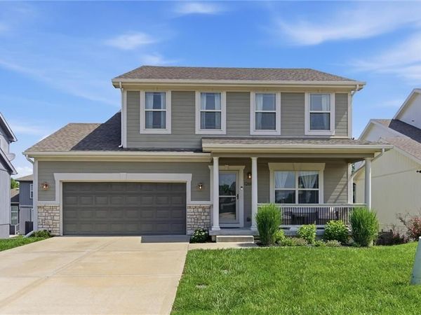 12617 Charlotte Street, Kansas City, MO 64146