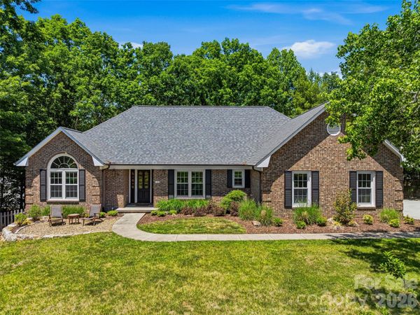 18 High Bluff Drive , Weaverville, NC 28787