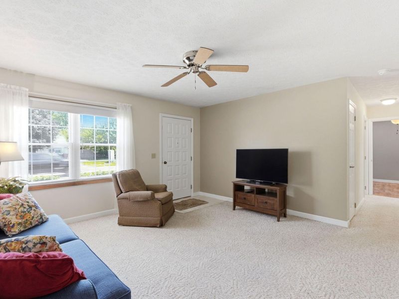 613 Weinland Street, New Carlisle, OH 45344 Photo 5