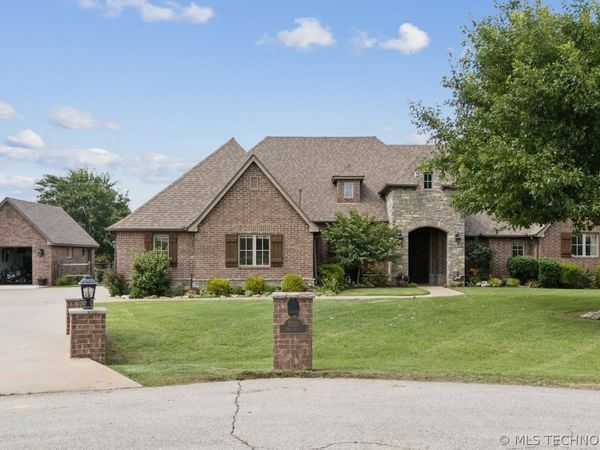 7030 N 196th Place , Owasso, OK 74055