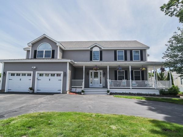 261 Oak St, Methuen, MA 01844