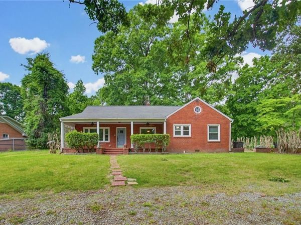 319 Dogwood Circle , High Point, NC 27260