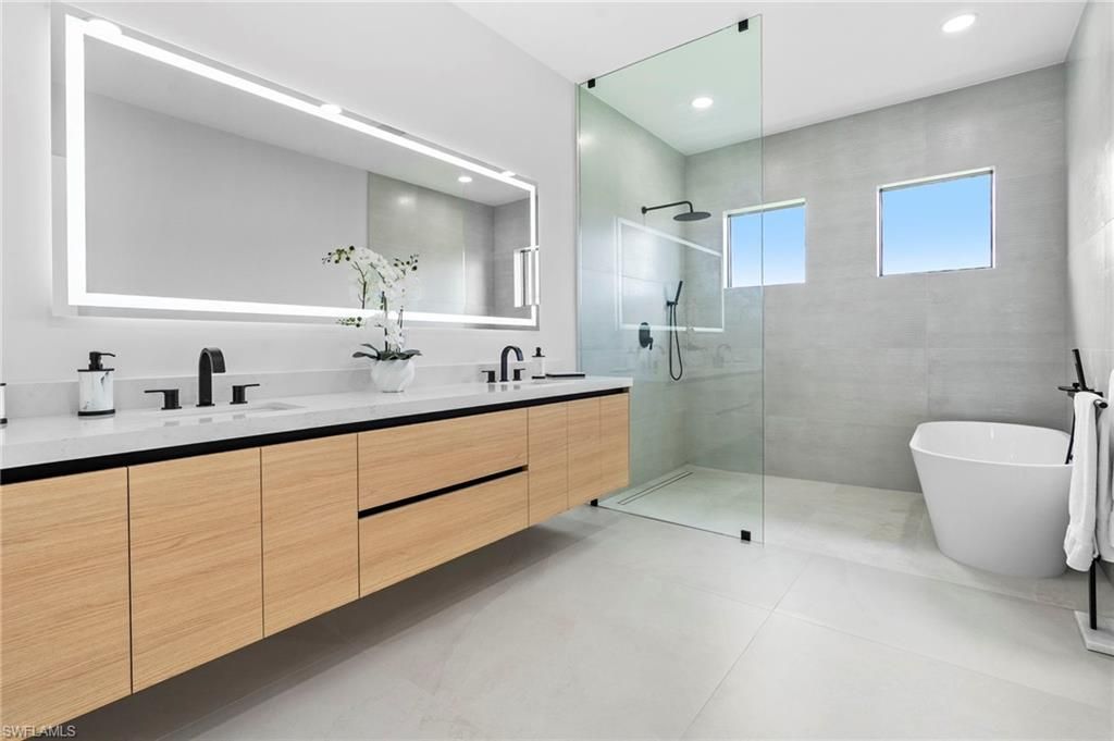 18432 Royal Hammock Blvd, Naples, FL 34114 Photo