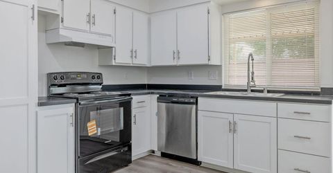 534 W Swift Ave, Clovis, CA 93612 Photo