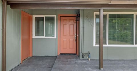534 W Swift Ave, Clovis, CA 93612 Photo