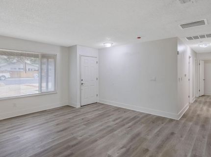 534 W Swift Ave, Clovis, CA 93612 Photo
