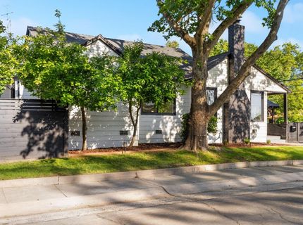 5401 J St, Sacramento, CA 95819 Photo
