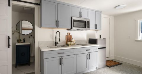 5401 J St, Sacramento, CA 95819 Photo