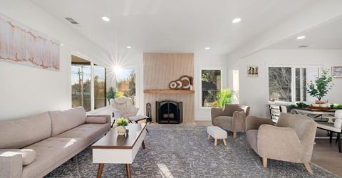 5401 J St, Sacramento, CA 95819 Photo