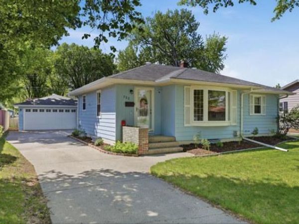 222 24th Avenue N, Fargo, ND 58102