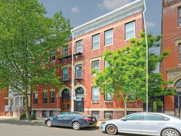 38 Frankfort Street, Boston, MA 02128