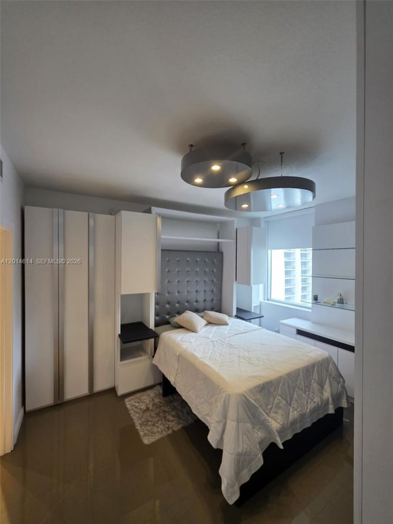 1060 Brickell Ave , Unit 2201, Miami, FL 33131 Photo