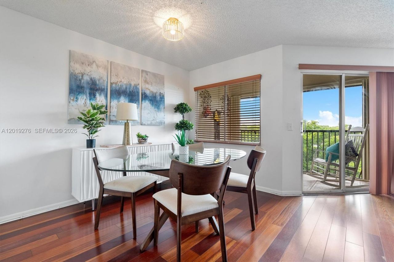 13700 SW 14th St , Unit 411D, Pembroke Pines, FL 33027 Photo