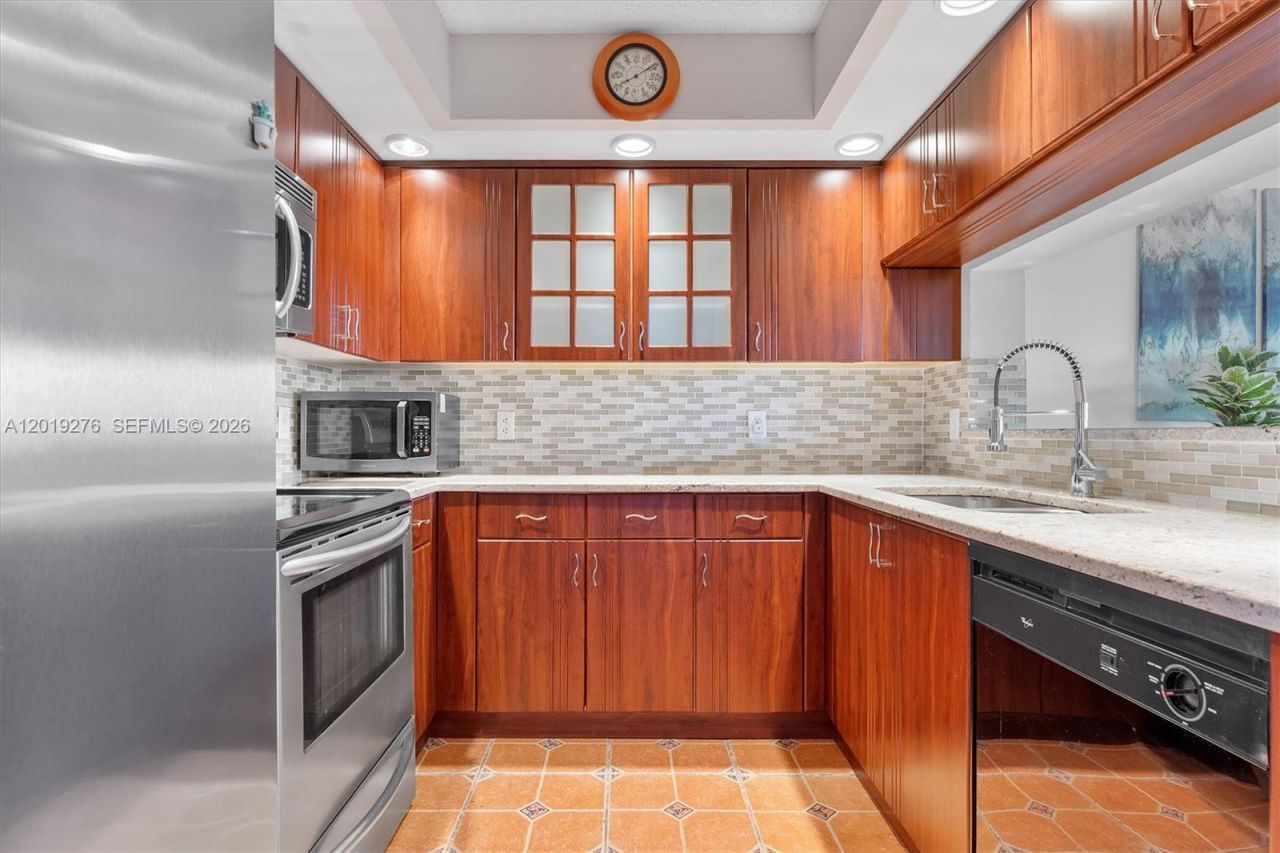 13700 SW 14th St , Unit 411D, Pembroke Pines, FL 33027 Photo
