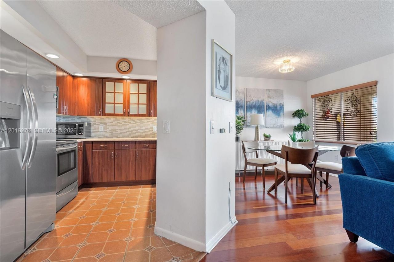 13700 SW 14th St , Unit 411D, Pembroke Pines, FL 33027 Photo