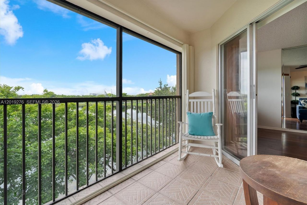 13700 SW 14th St , Unit 411D, Pembroke Pines, FL 33027 Photo