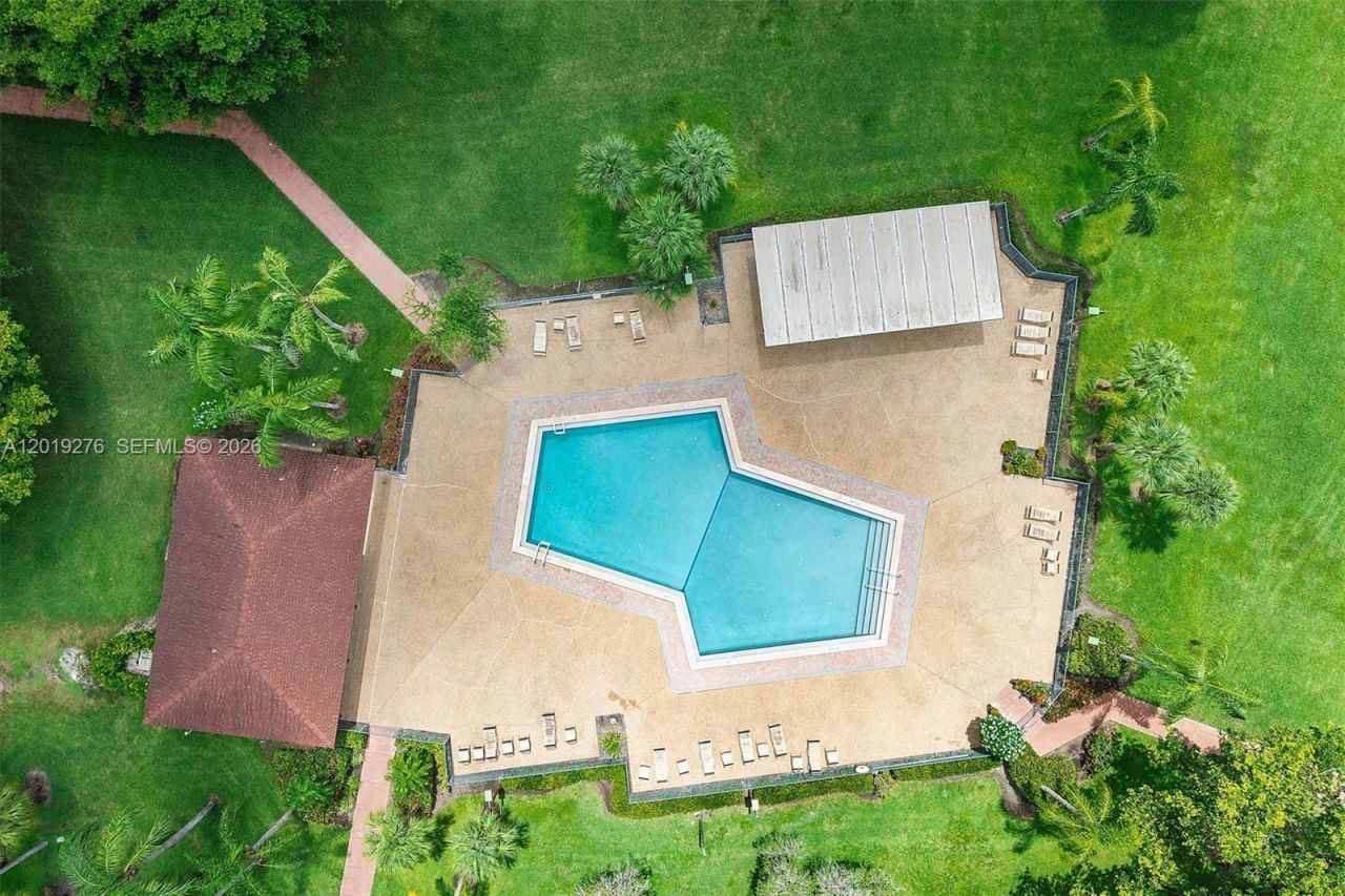 13700 SW 14th St , Unit 411D, Pembroke Pines, FL 33027 Photo