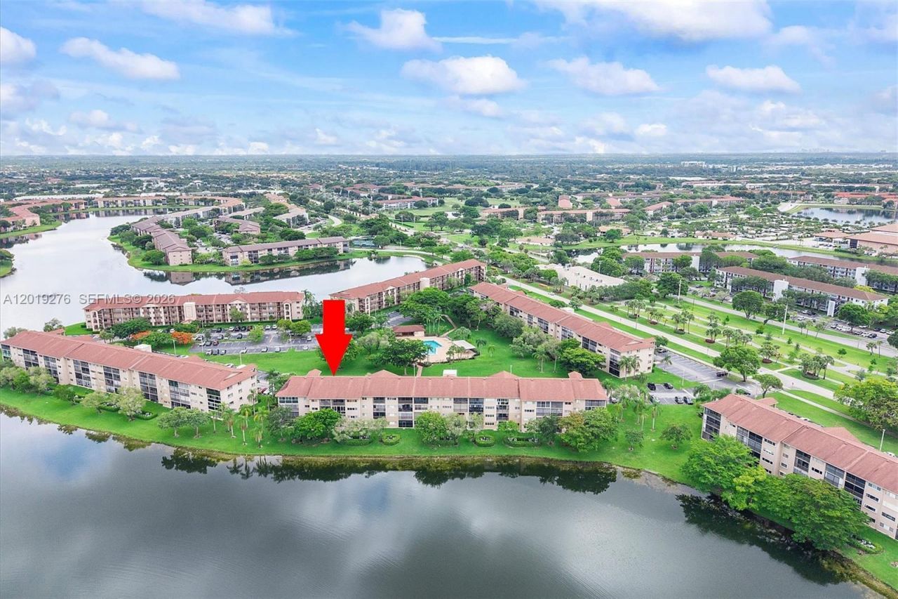 13700 SW 14th St , Unit 411D, Pembroke Pines, FL 33027 Photo