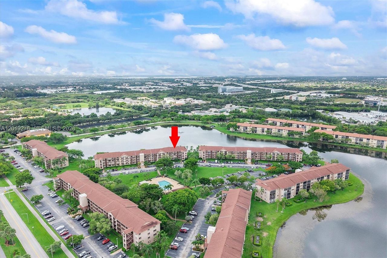 13700 SW 14th St , Unit 411D, Pembroke Pines, FL 33027 Photo