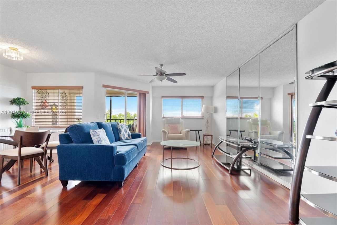 13700 SW 14th St , Unit 411D, Pembroke Pines, FL 33027 Photo