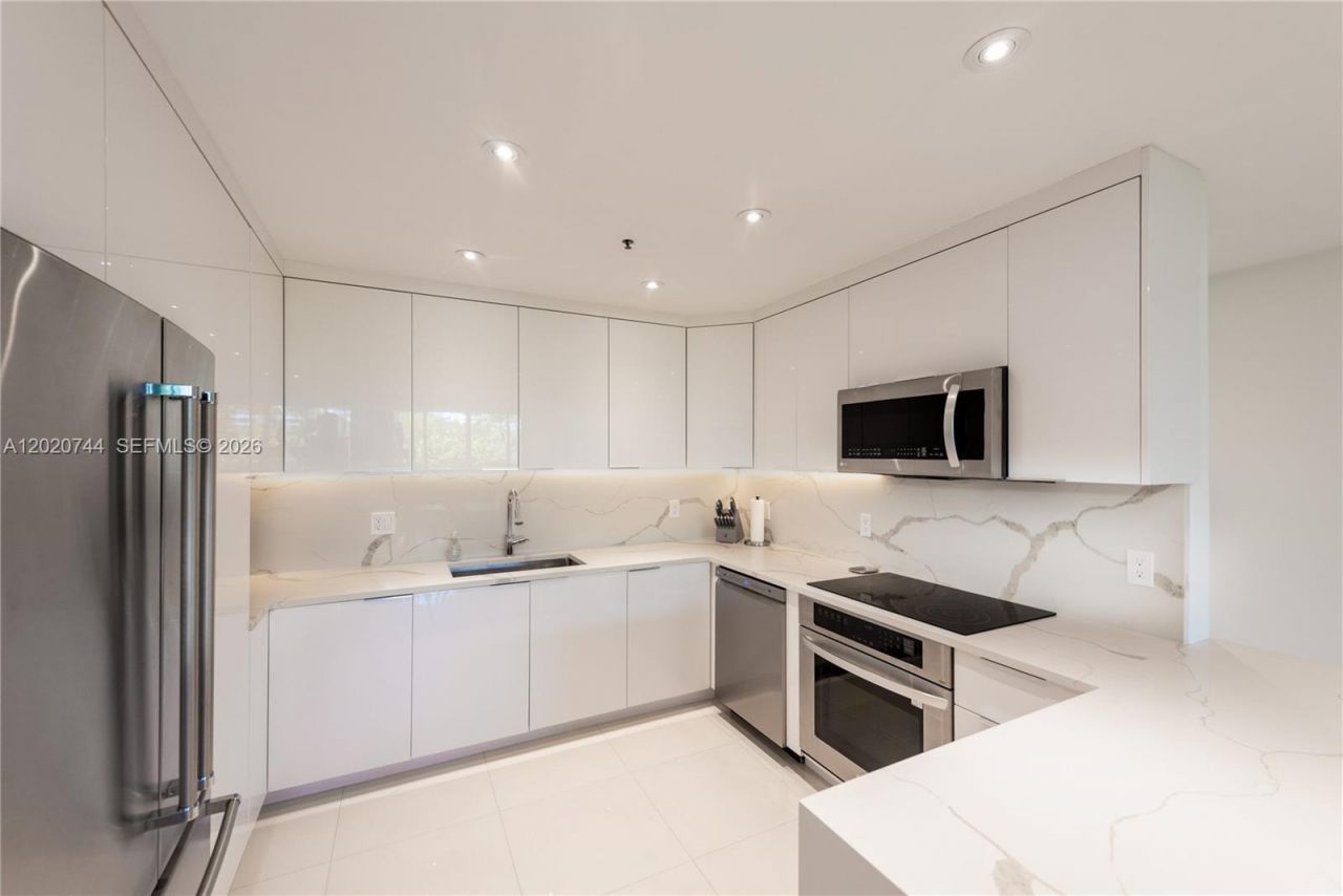 251 Crandon Blvd, Unit 227, Key Biscayne, FL 33149 Photo