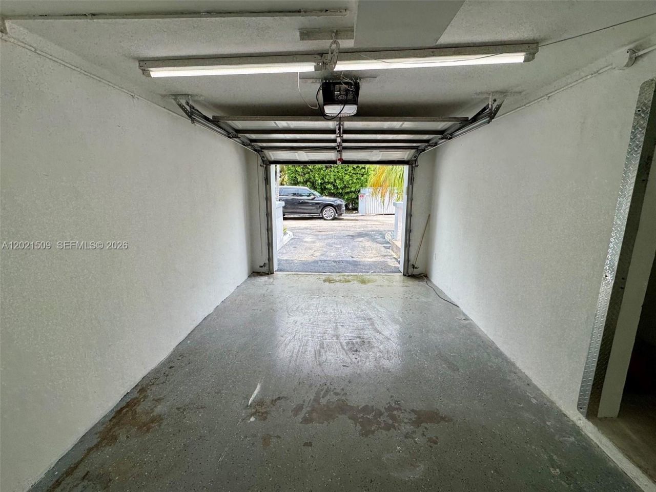 2408 NE 135th St, Unit 2408, North Miami, FL 33181 Photo