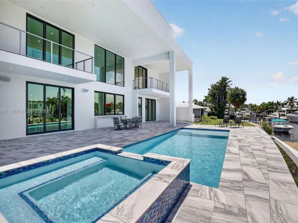 2751 NE 22nd Ct , Pompano Beach, FL 33062