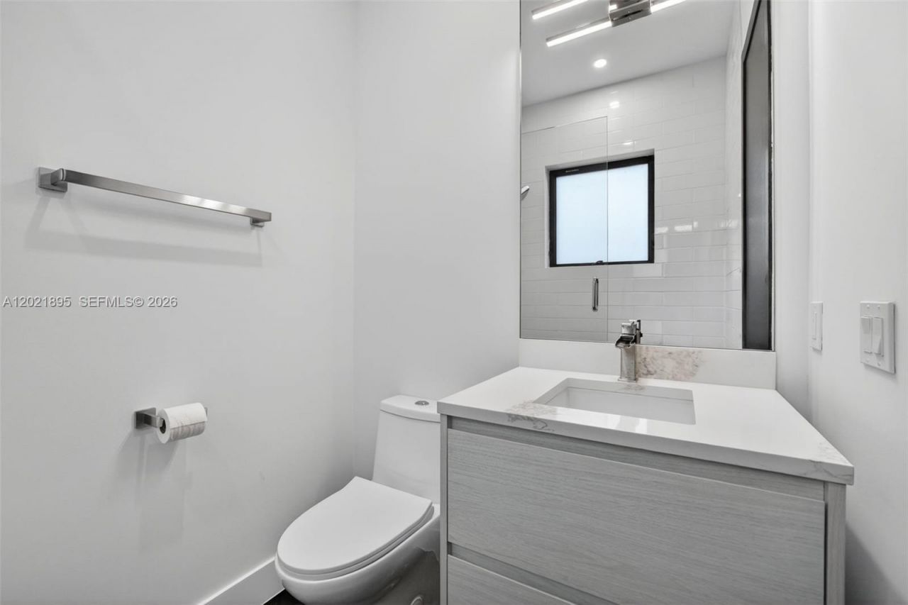 2751 NE 22nd Ct , Pompano Beach, FL 33062 Photo