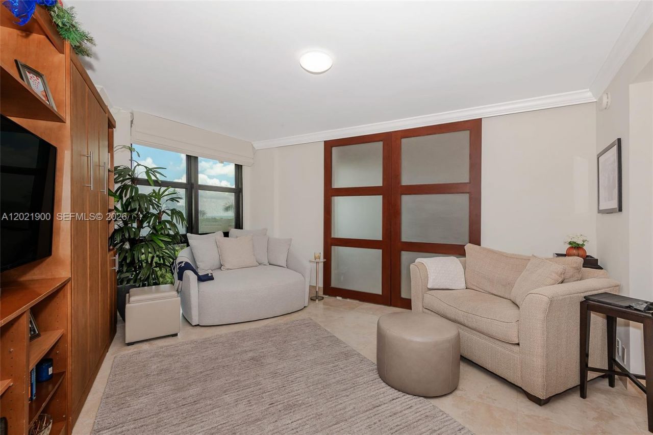 1121 Crandon Blvd , Unit E405, Key Biscayne, FL 33149 Photo