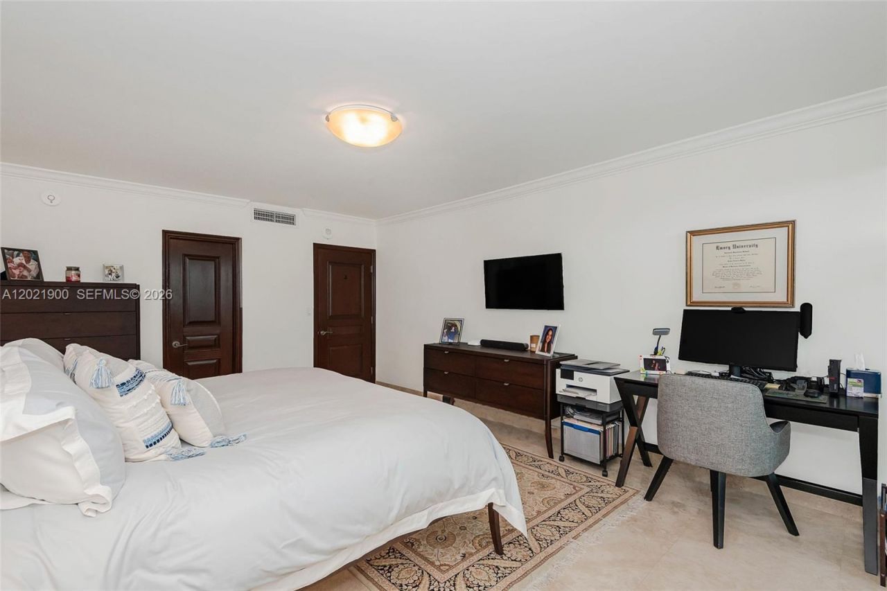 1121 Crandon Blvd , Unit E405, Key Biscayne, FL 33149 Photo