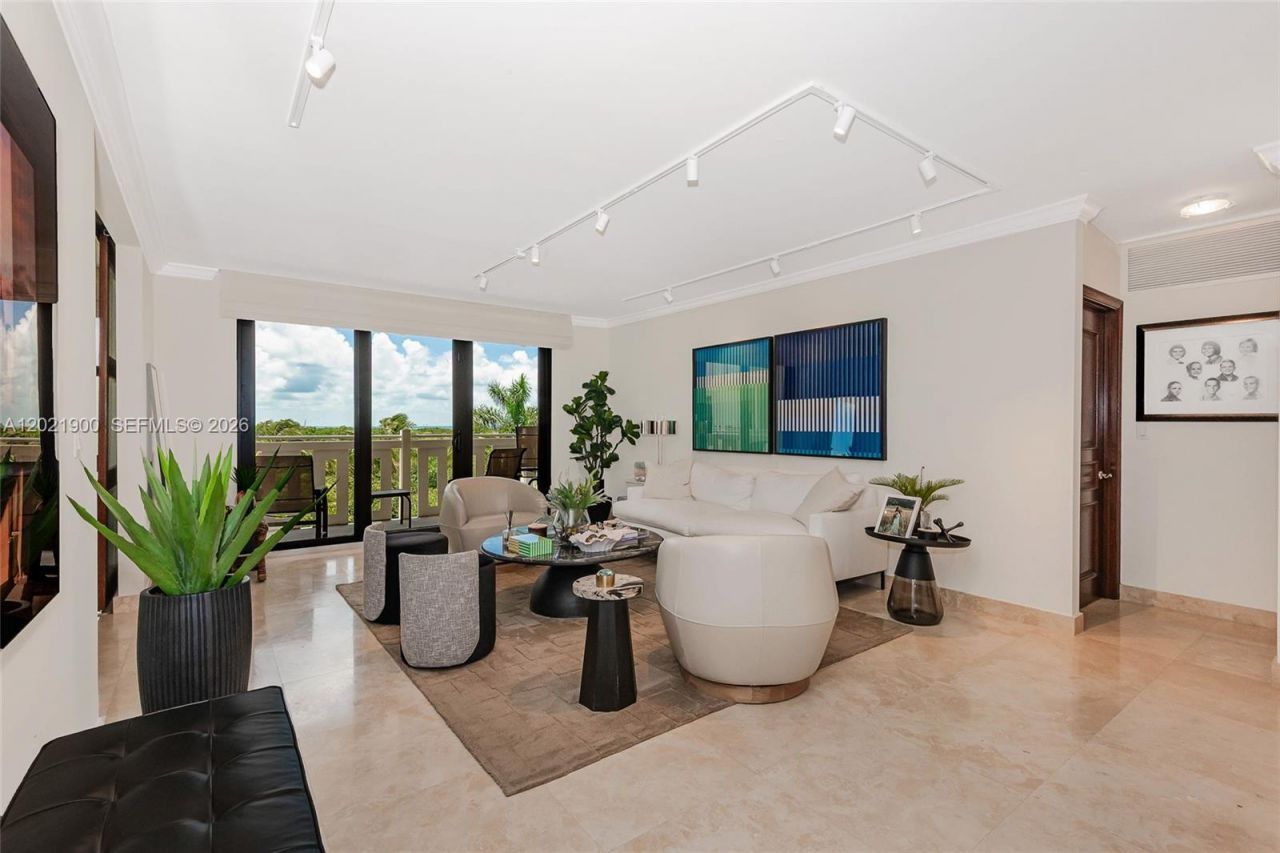 1121 Crandon Blvd , Unit E405, Key Biscayne, FL 33149 Photo