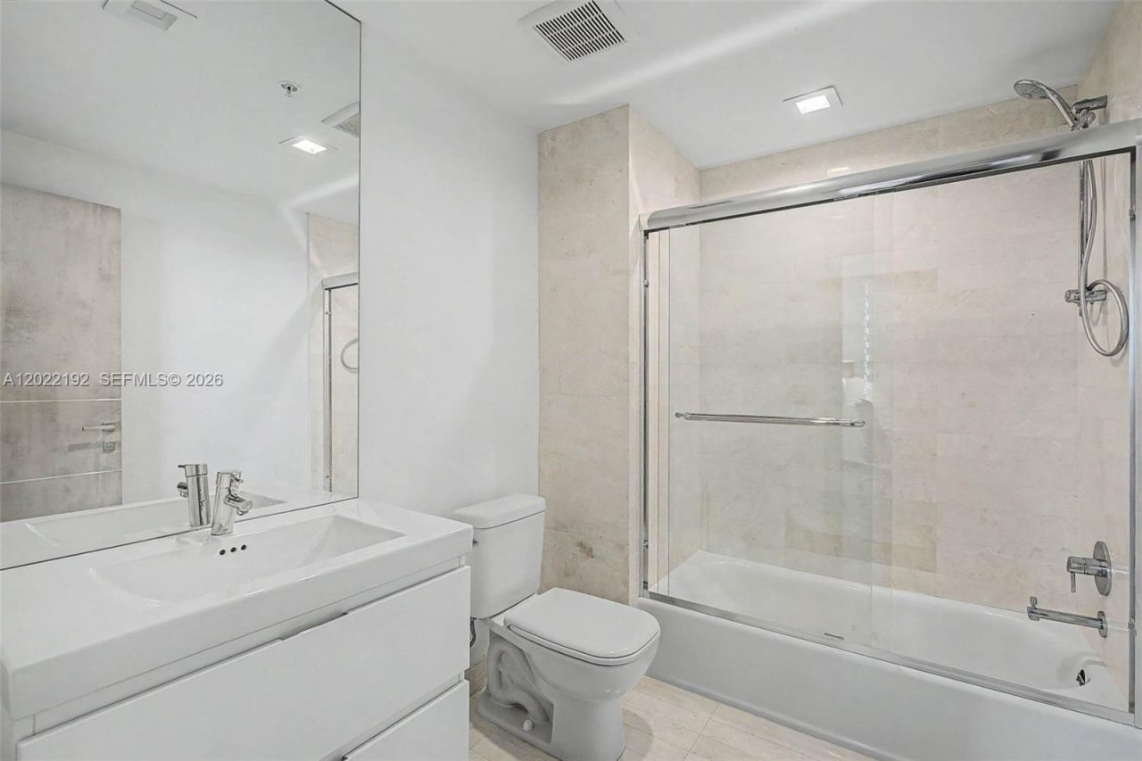 17111 Biscayne Blvd, Unit 1405/07, North Miami Beach, FL 33160 Photo