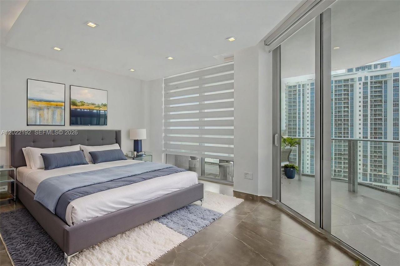 17111 Biscayne Blvd, Unit 1405/07, North Miami Beach, FL 33160 Photo